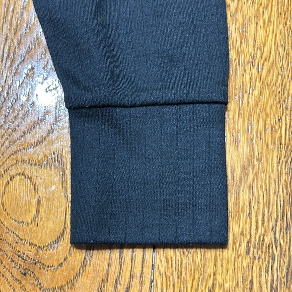 Realtree brand black long underwear.  Pink logo on elastic waist.  Size XL girls - Picture 5 of 6